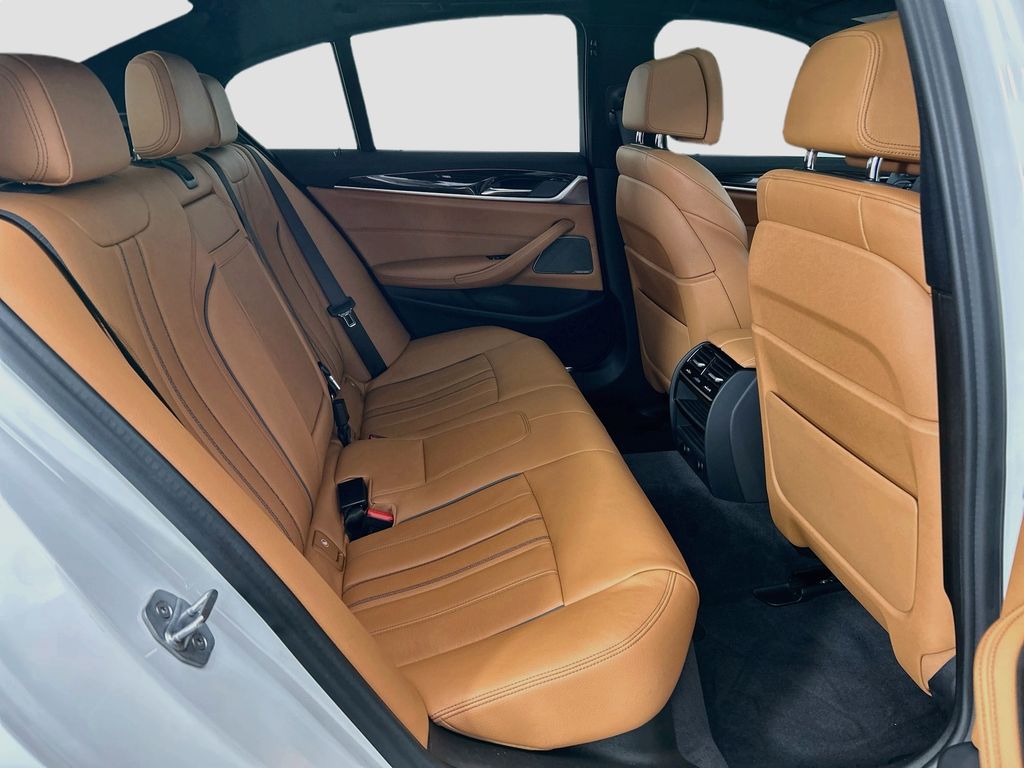 Used 2018 White BMW 540i image 21
