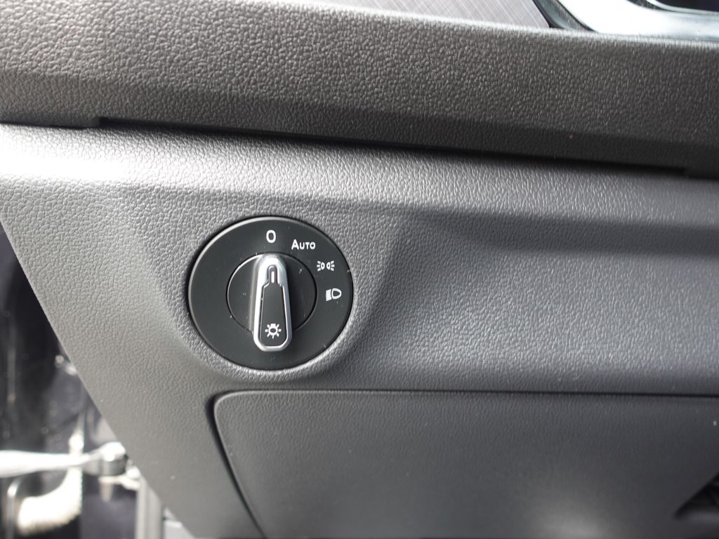 Used 2024  Volkswagen 1.5T SE image 17