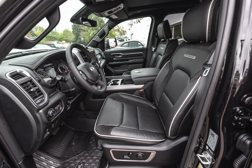 2026 Ram 1500 Laramie thumbnail 24
