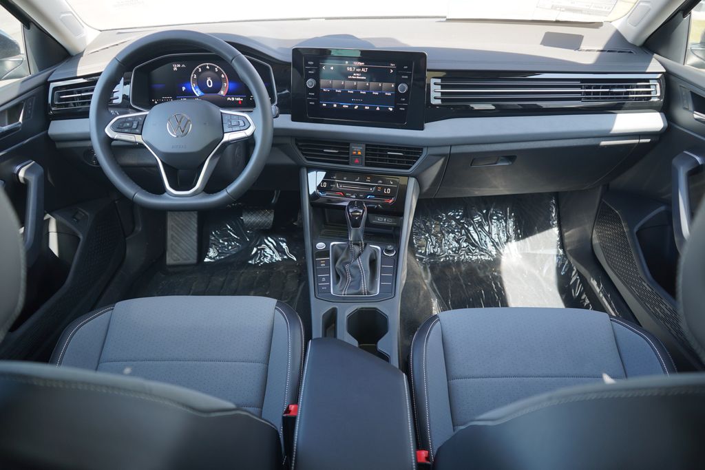 Thumbnail: 2025 Volkswagen Jetta - 8