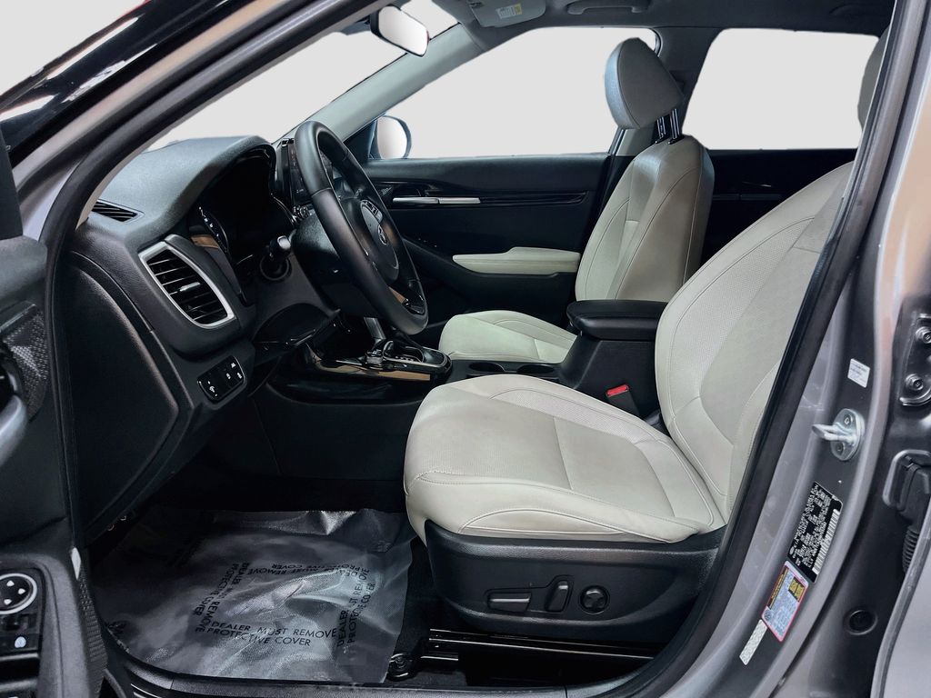 Used 2021 Steel Gray Kia SX image 22