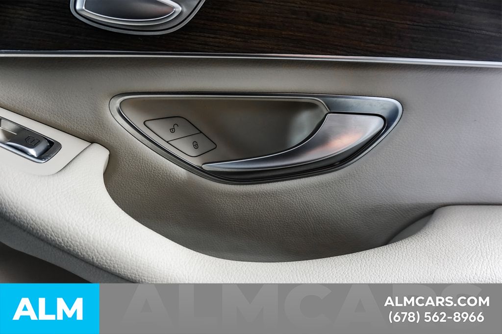 Used 2022 Gray Mercedes-Benz GLC 300 image 41