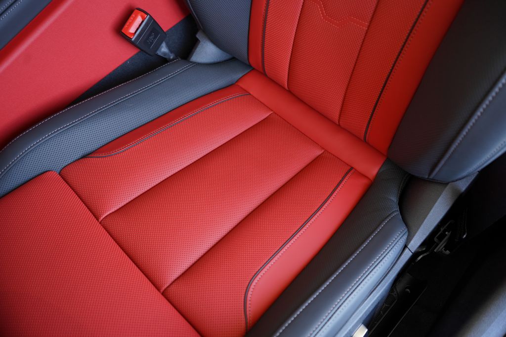 Thumbnail: 2026 BMW 8 Series - 12