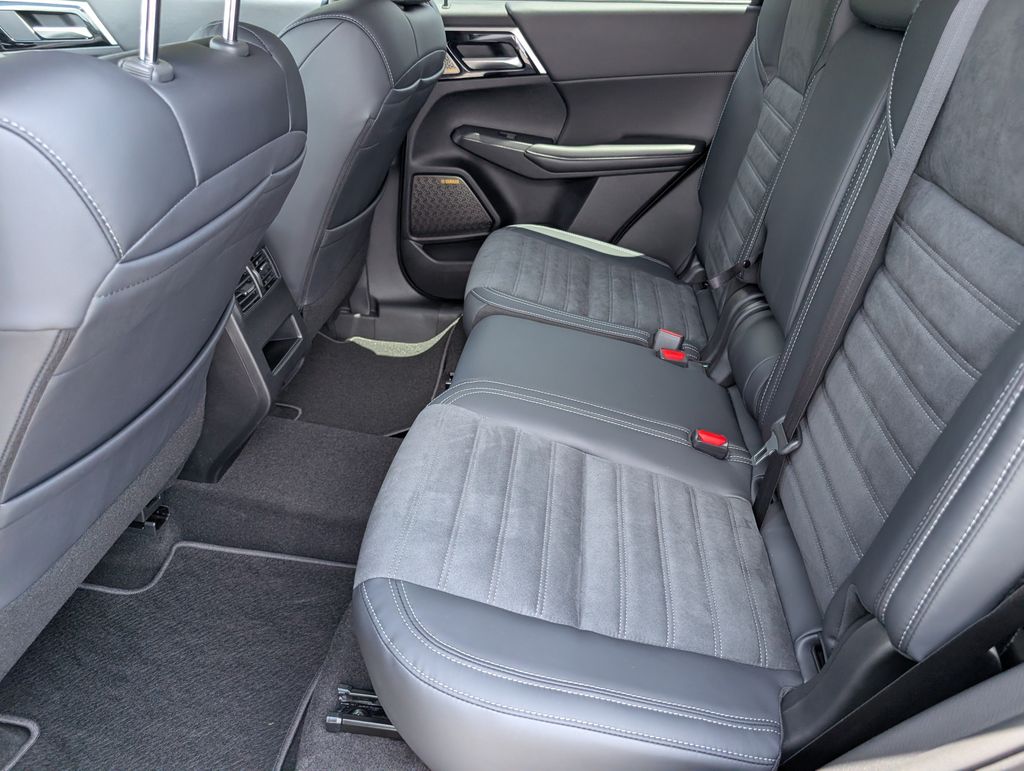 New 2026 Mitsubishi Outlander SUV