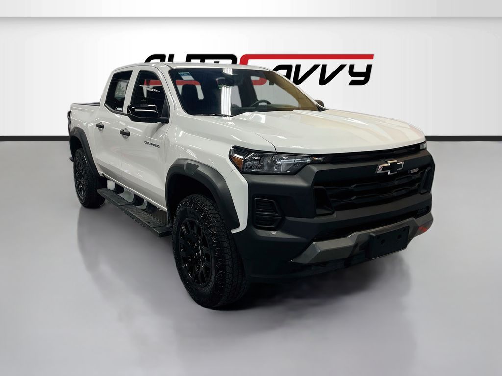 Summit White 2026 Chevrolet Colorado Pickup Truck Four-Wheel Drive 8-Speed Automatic