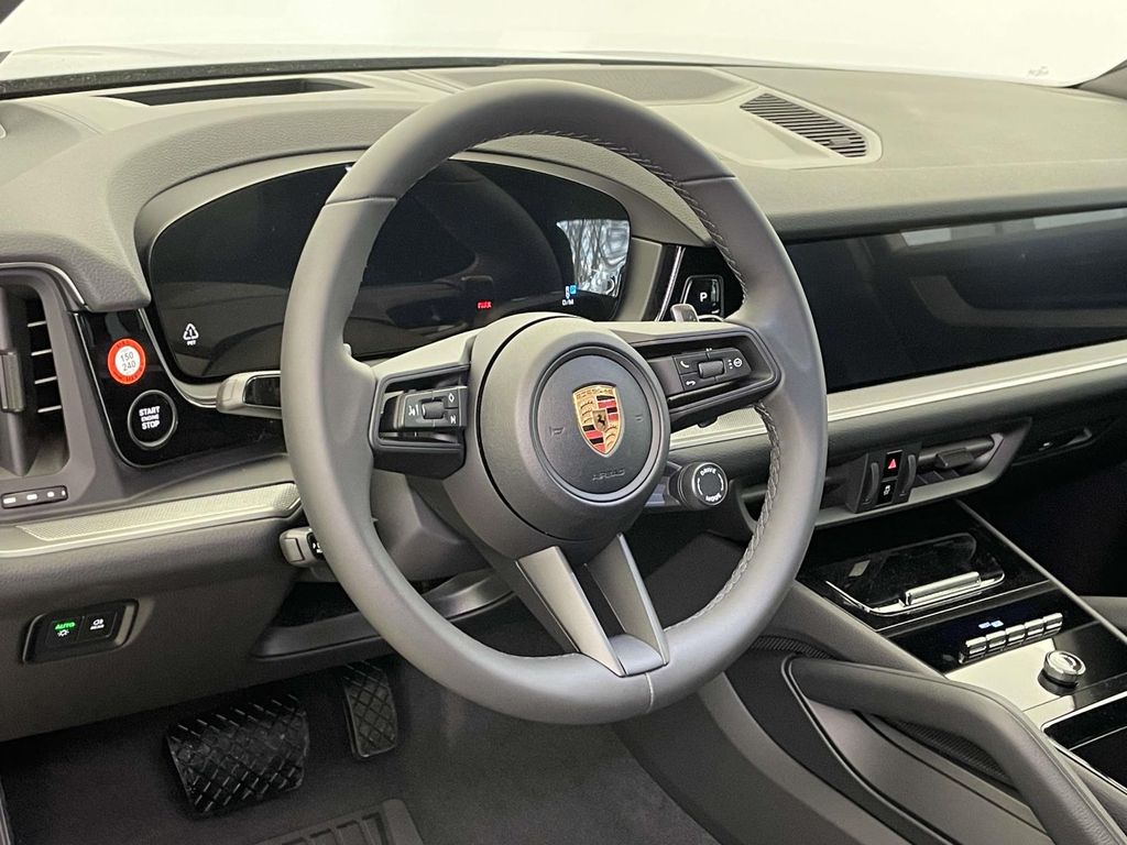 2026 Porsche Cayenne Base - 3
