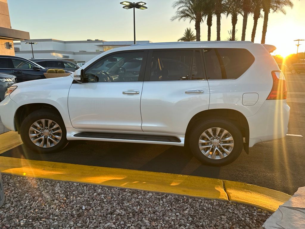 Thumbnail: 2011 Lexus GX - 6