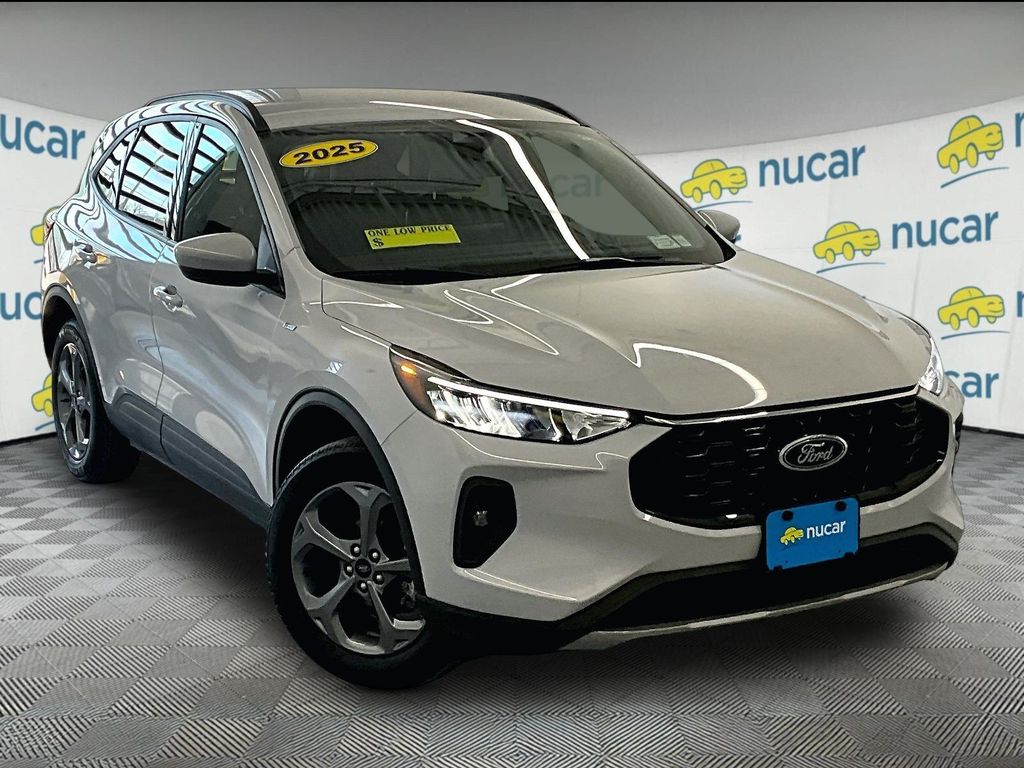 Silver Metallic 2025 Ford Escape ST-Line Select AWD SUV / Crossover All-Wheel Drive 8-Speed Automatic