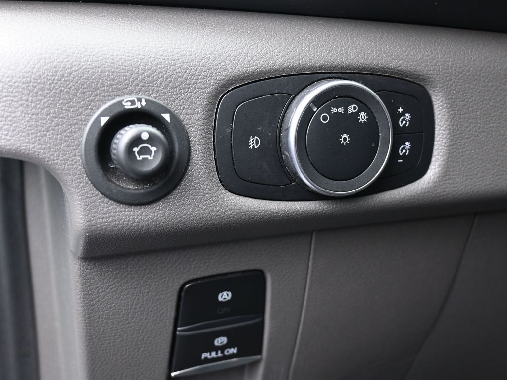 Used 2023 Oxford White Ford XLT image 14