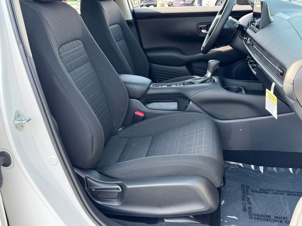 2025 Honda HR-V AWD LX
