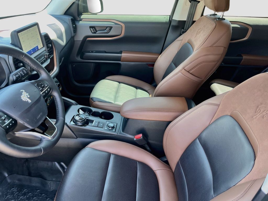 Used 2024 Gray Ford Badlands image 20