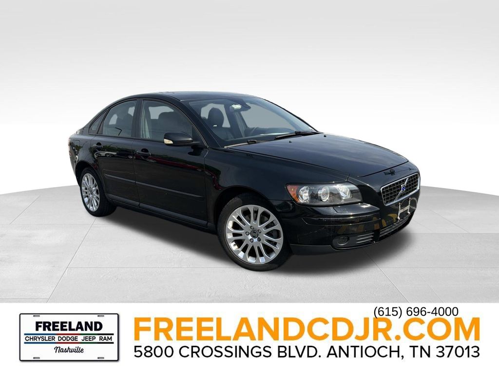 Black 2006 Volvo S40 T5 Sedan Front-Wheel Drive