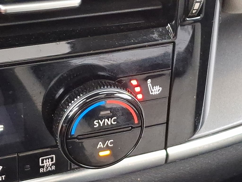 Thumbnail: 2023 Nissan Rogue - 25