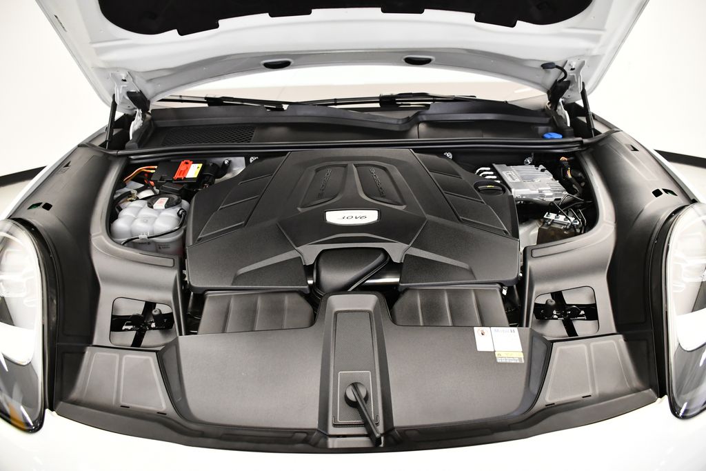 Thumbnail: 2022 Porsche Cayenne - 12