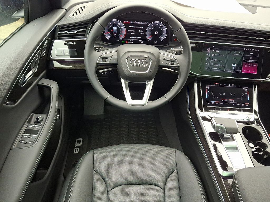 Thumbnail: 2026 Audi Q8 - 7