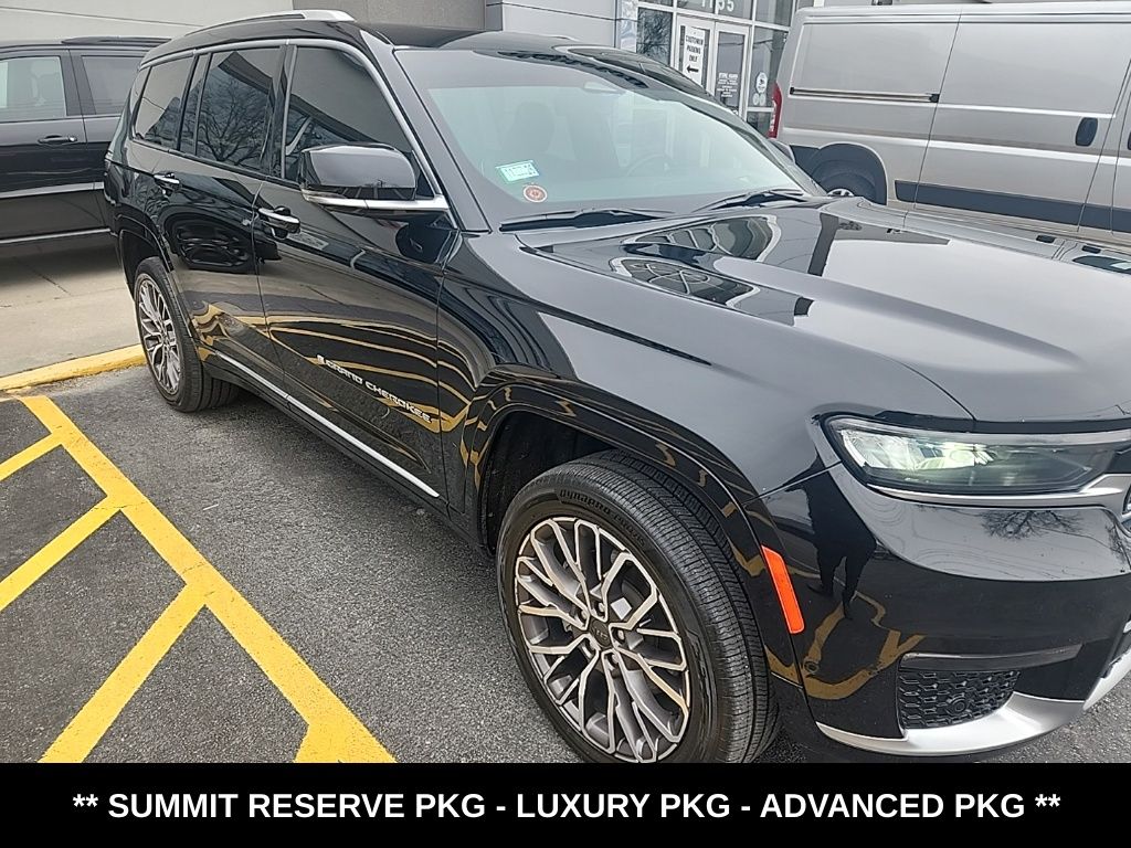 Diamond Black Crystal Pearlcoat 2021 Jeep Grand Cherokee L Summit Reserve 4WD SUV / Crossover Four-Wheel Drive 8-Speed Automatic