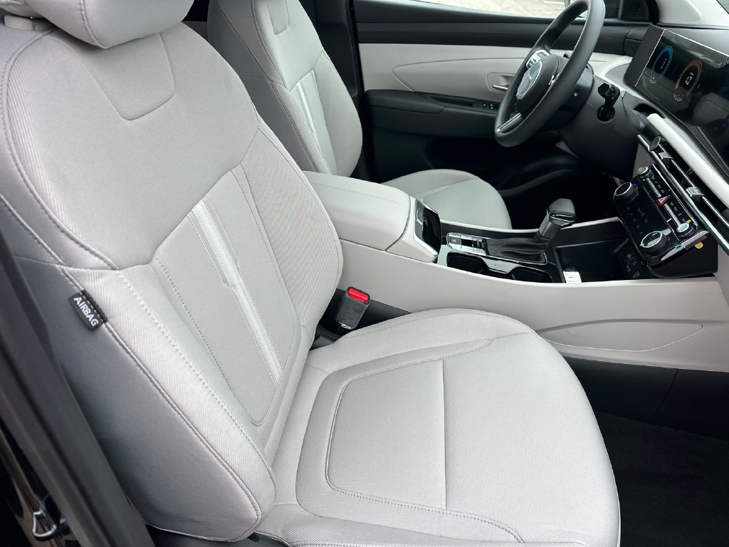 New 2026 Black HYUNDAI SEL image 14