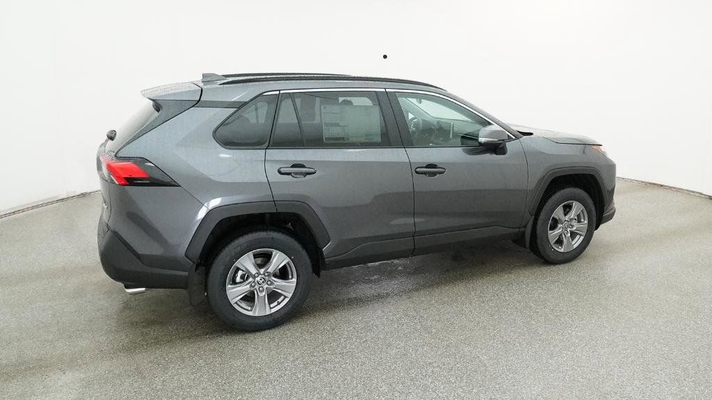 2025 Toyota RAV4 XLE 30