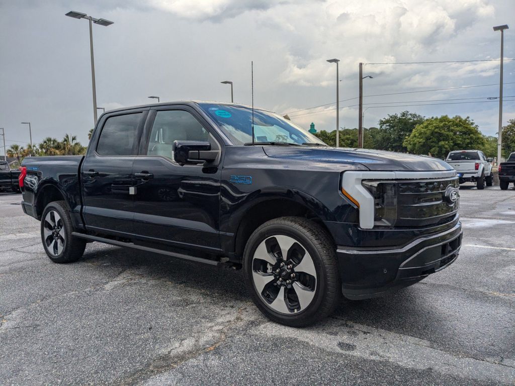 2025 Ford F-150 Lightning Platinum