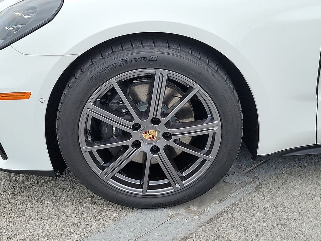 Thumbnail: 2024 Porsche Panamera - 8