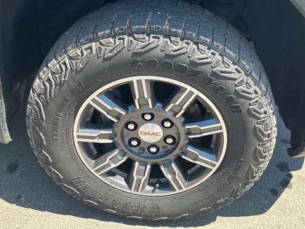 Used 2024 Black GMC AT4 image 12