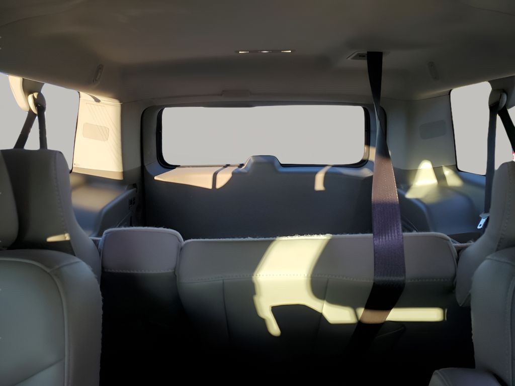 Used Car 2020 Chevrolet Suburban  Premier For Sale Under $40,000 In Austin, Texas