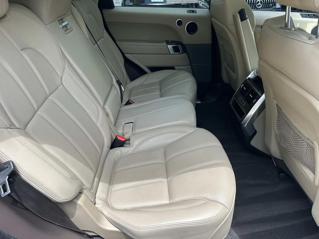 Thumbnail: 2016 Land Rover Range Rover Sport - 13