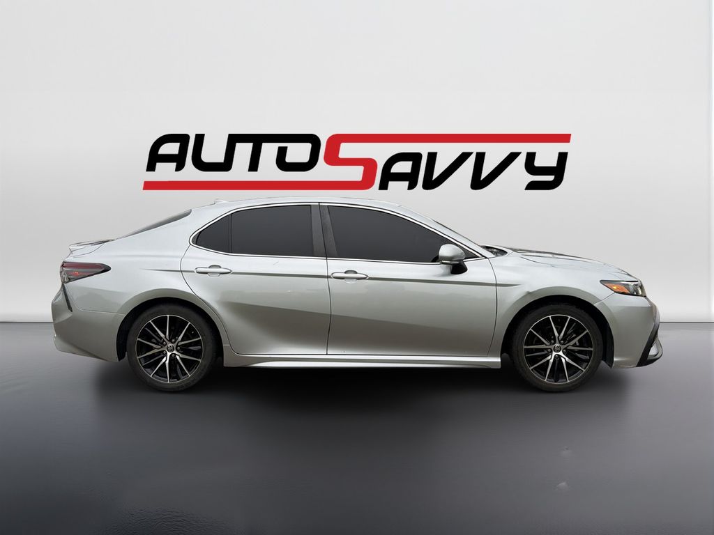 Used 2022 Silver Toyota SE image 4