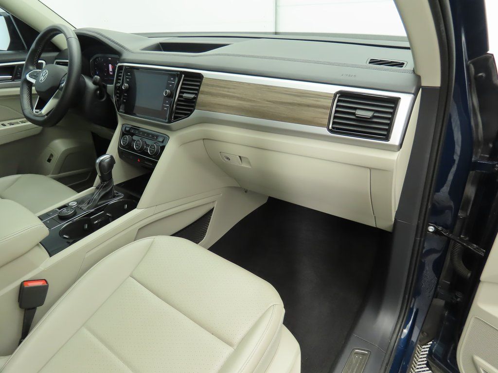2022 Volkswagen Atlas SEL 17