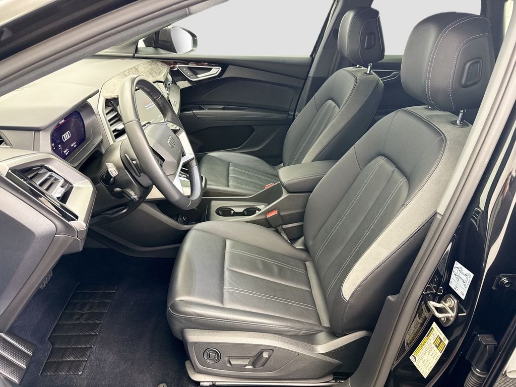 Thumbnail: 2023 Audi Q4 e-tron - 18