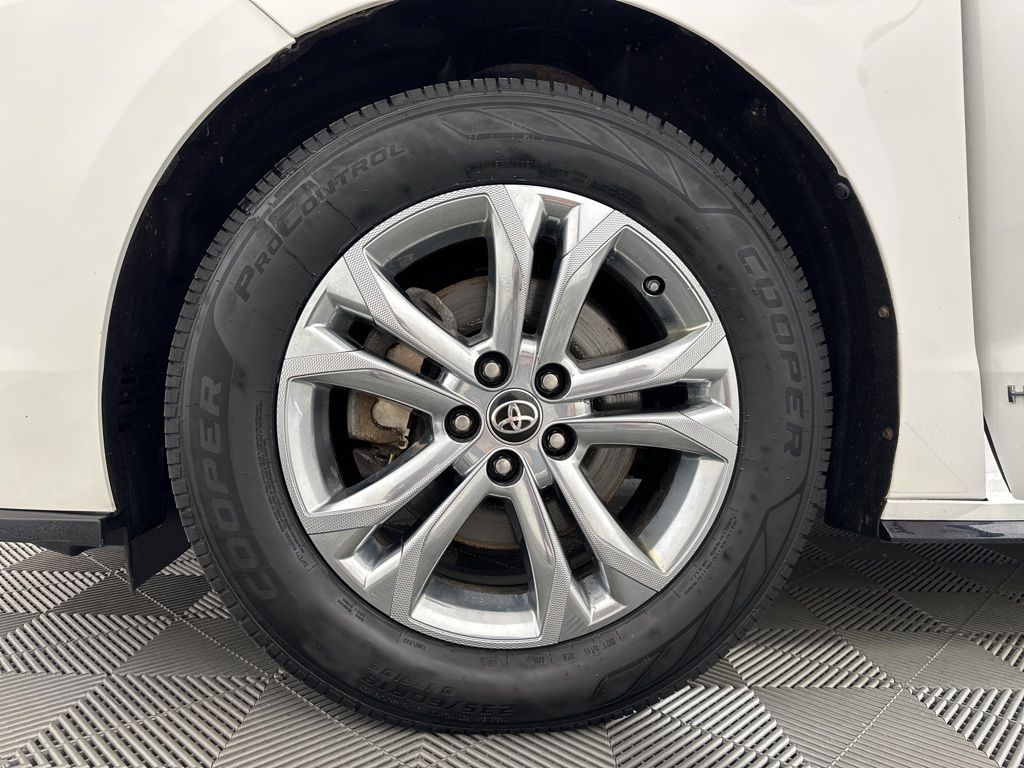 Used 2021 White Toyota XSE image 10