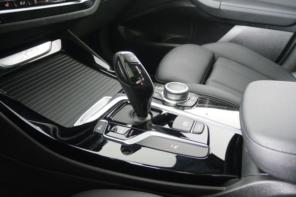 Thumbnail: 2021 BMW X3 - 26