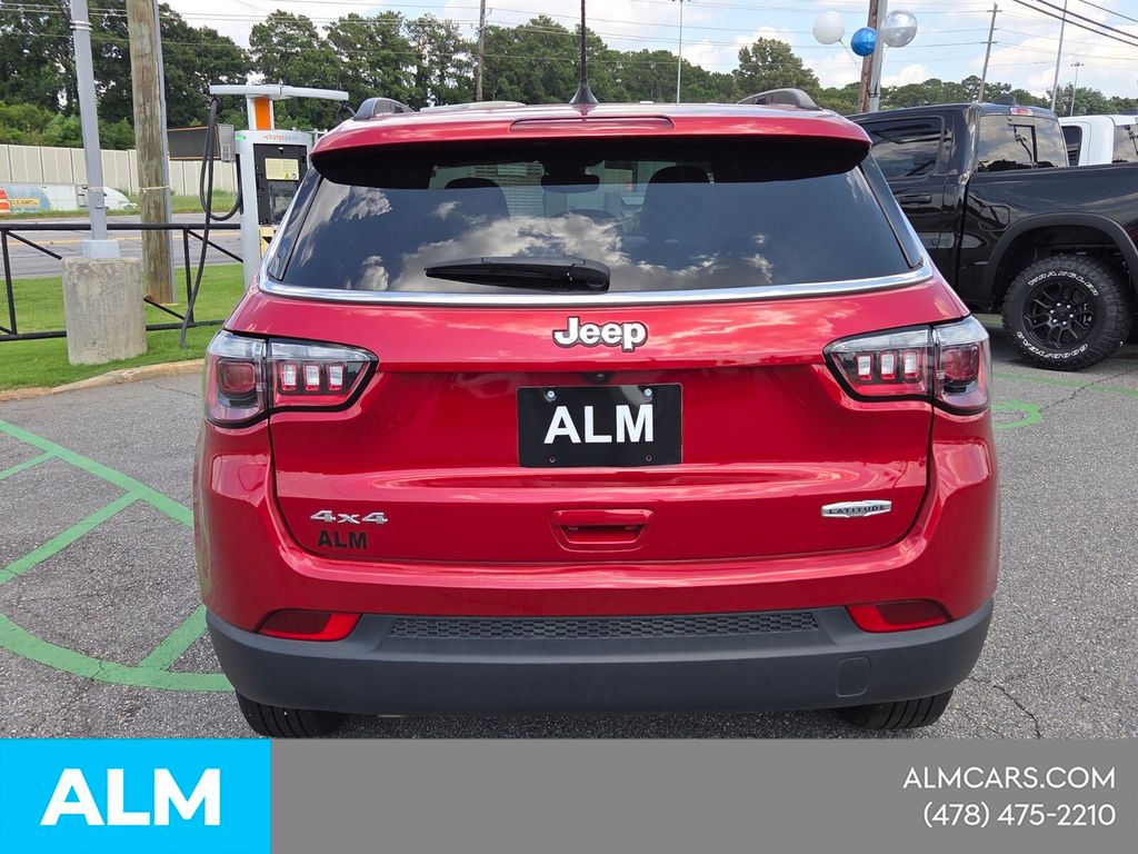 Used 2025 Red Jeep Latitude image 13