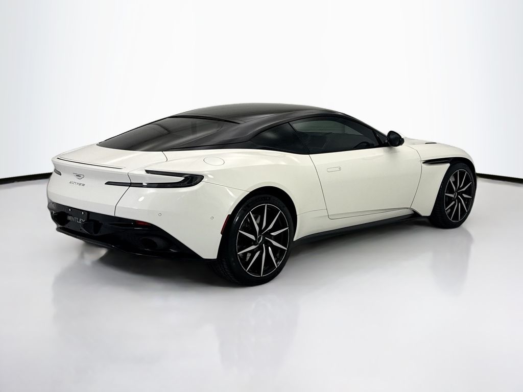 Thumbnail: 2018 Aston Martin DB11 - 5