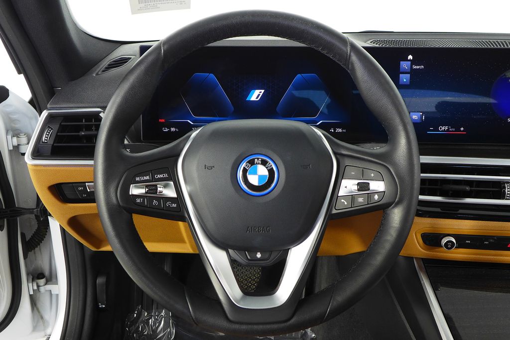 Thumbnail: 2023 BMW i4 - 27