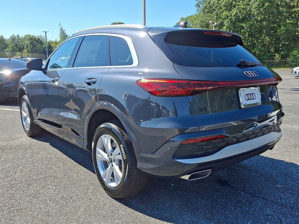 Thumbnail: 2025 Audi Q5 - 3