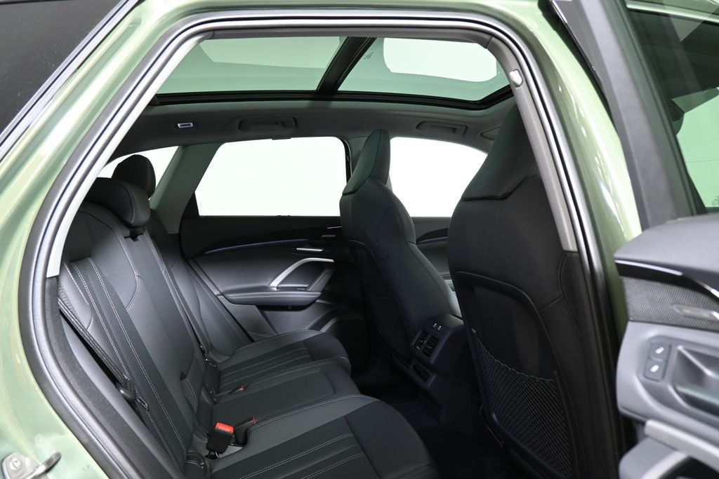 Thumbnail: 2025 Audi Q5 - 23