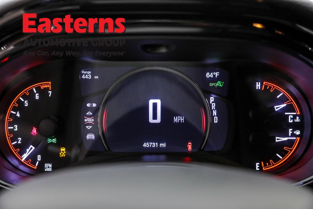 Used 2023 White Dodge SXT image 17