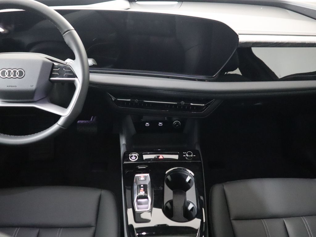 Thumbnail: 2025 Audi e-tron - 15