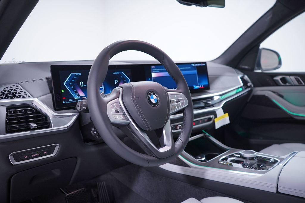 2025 BMW X7 xDrive40i 6