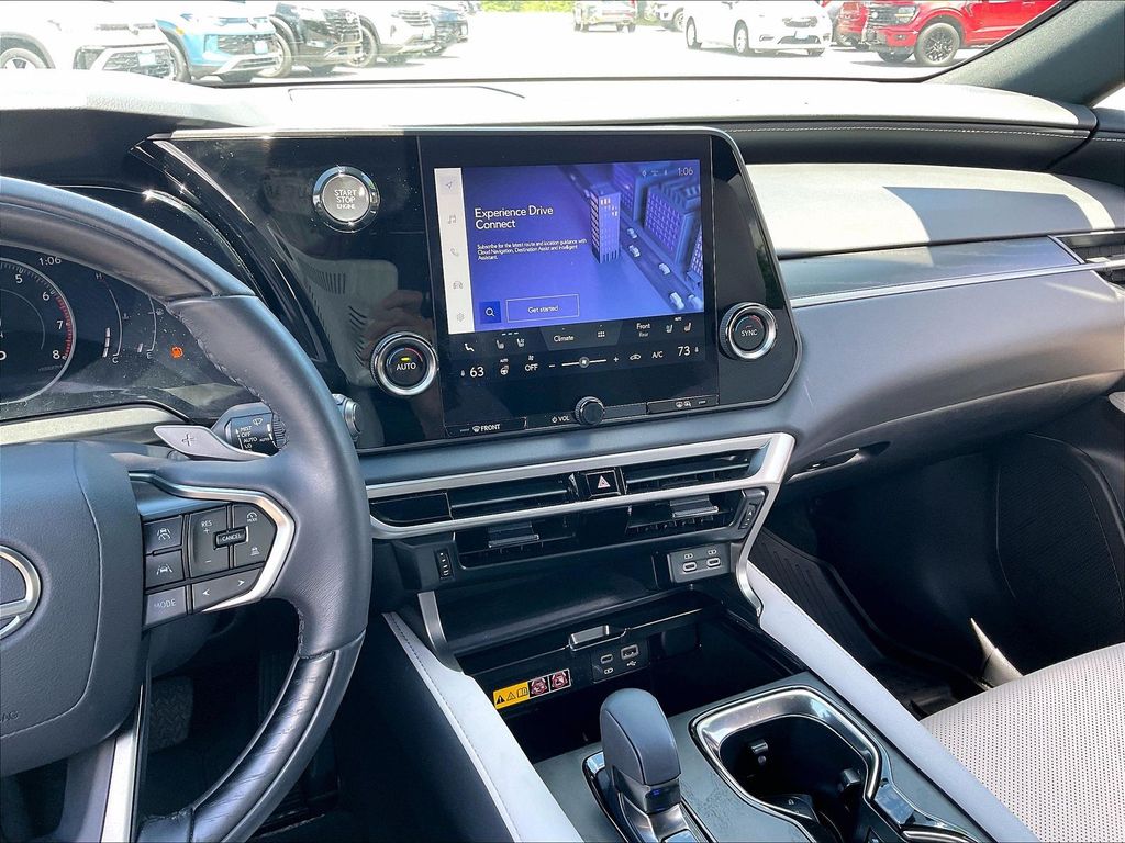 2024 Lexus RX — photo 17