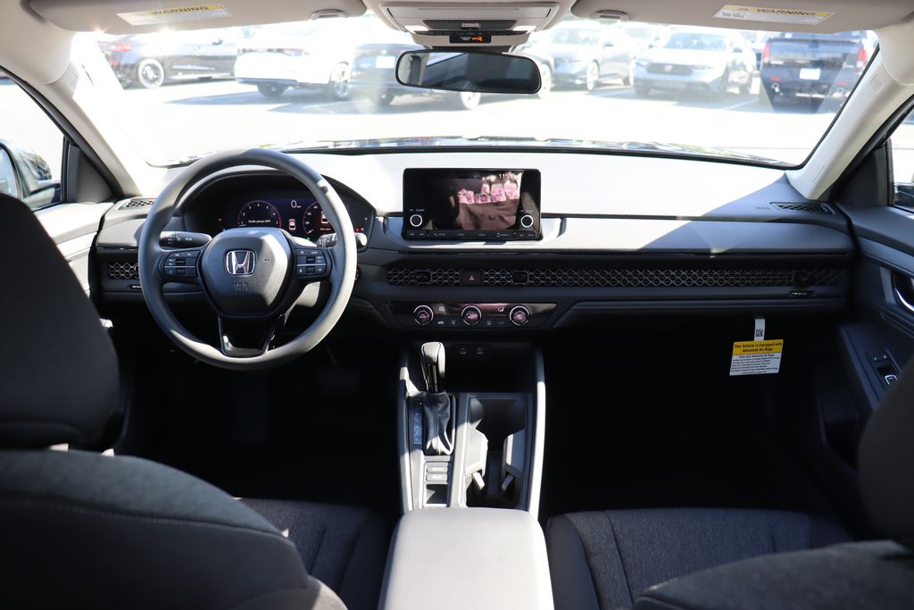 2025 Honda Accord LX 17