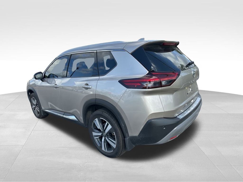 2021 Champagne Silver Metallic Nissan Rogue SL FWD SUV