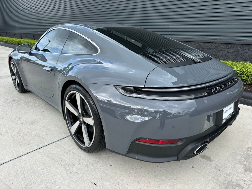 Thumbnail: 2026 Porsche 911 - 3