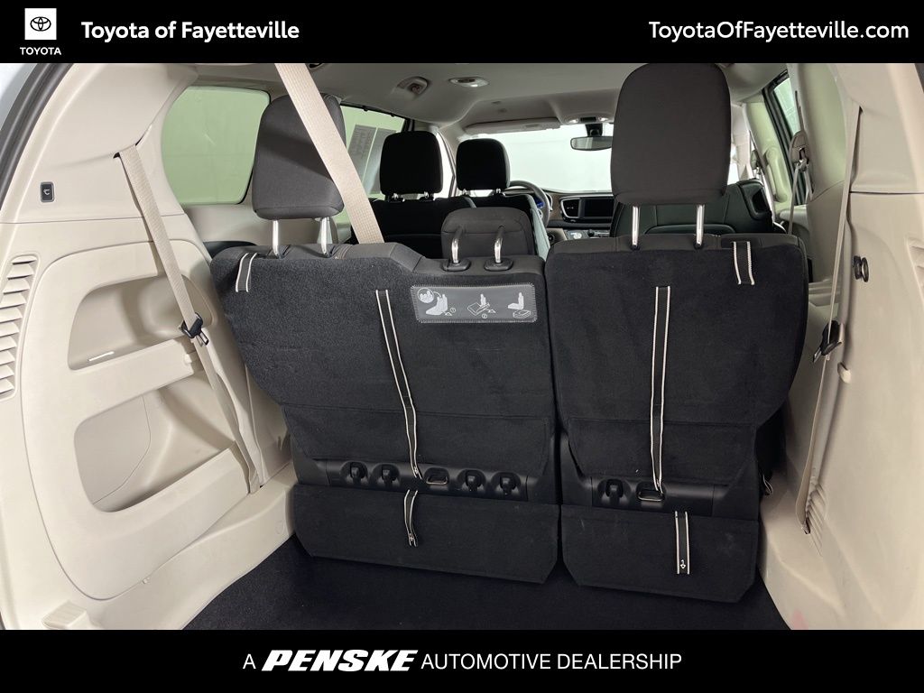 Thumbnail: 2018 Chrysler Pacifica - 11