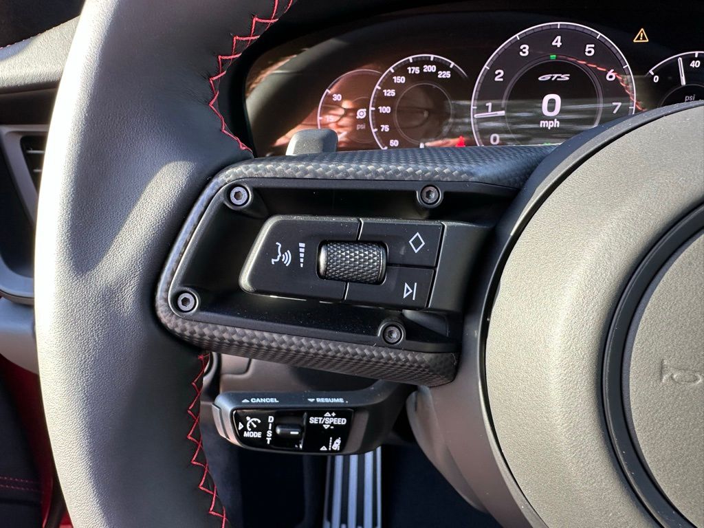 Thumbnail: 2026 Porsche 911 - 17