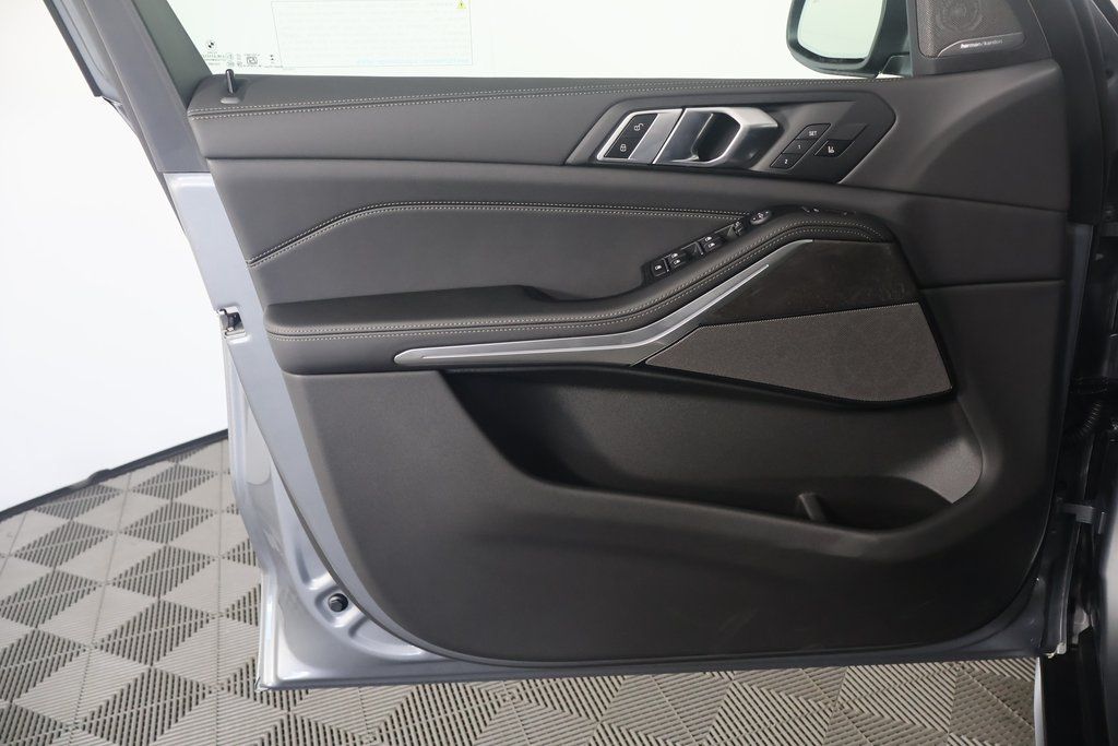 Thumbnail: 2026 BMW X5 - 7