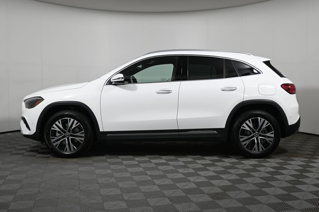 Thumbnail: 2026 Mercedes-Benz GLA - 2