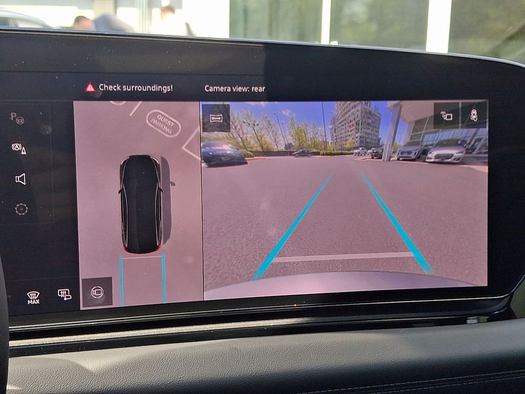 Thumbnail: 2025 Audi e-tron S - 18