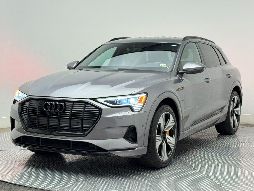 2023 Audi e-tron Premium Plus 9